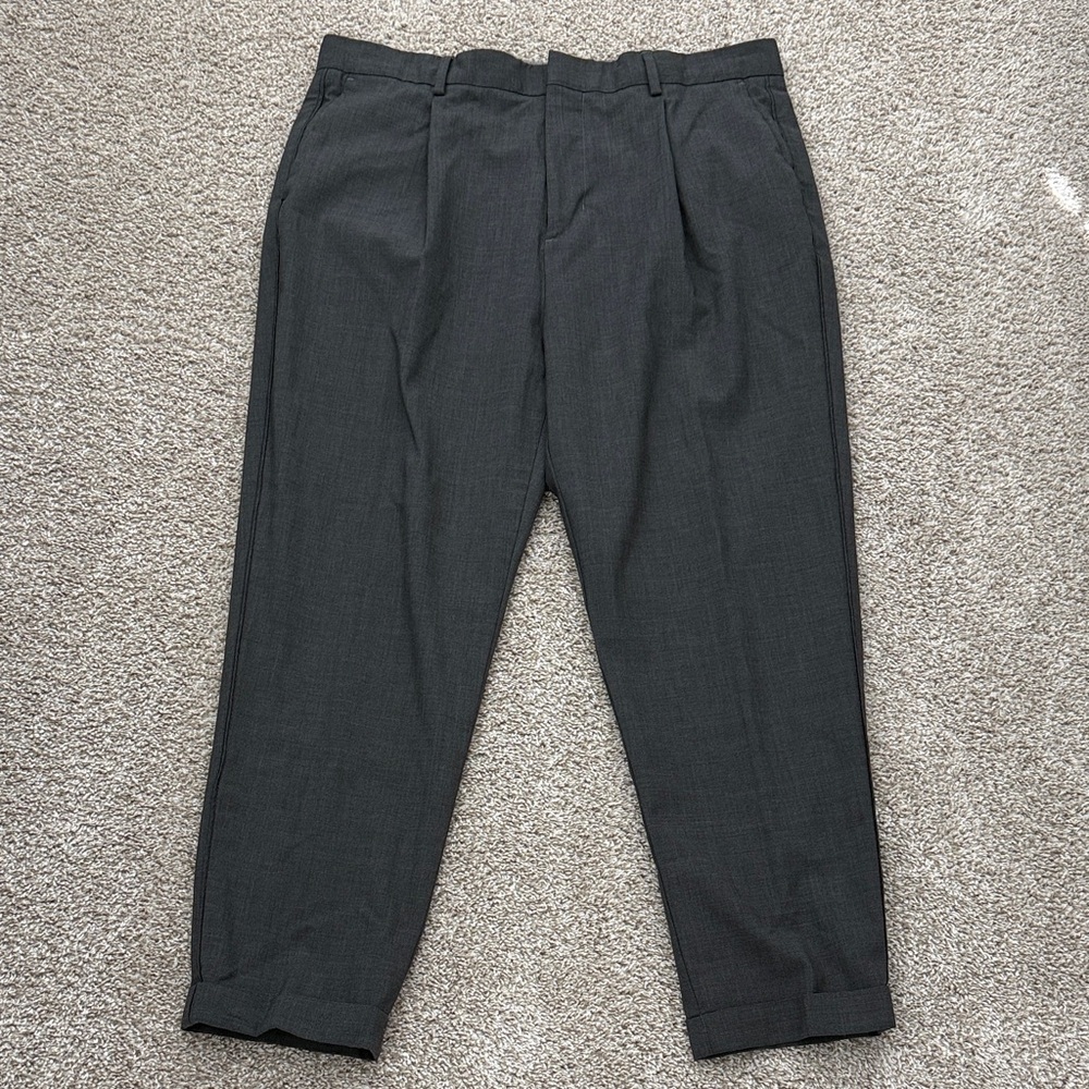 Vince Men's Charcoal Pleated Dress Pants
